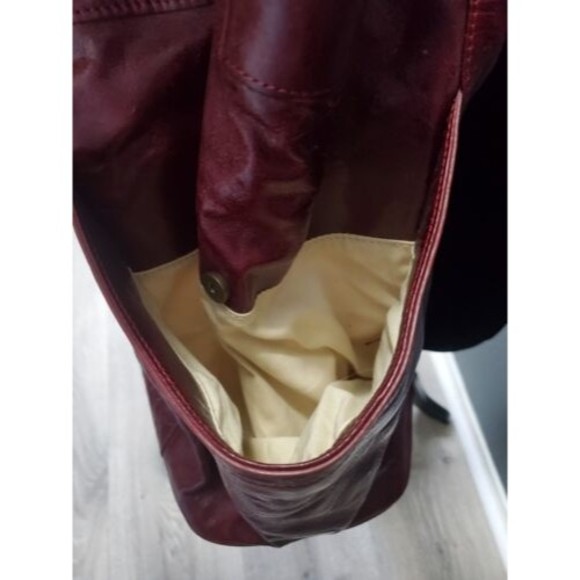 Charles David Red Alligator Leather Hobo Bag Purse Travel Overnight Drawstring - Picture 13 of 16